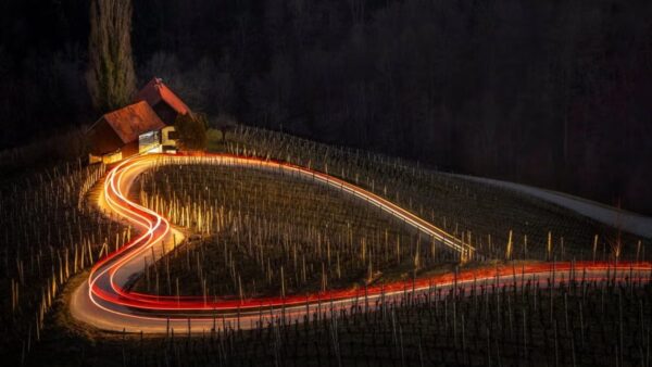 Read more about the article Light-Trail-Photography Utrecht City Center #2